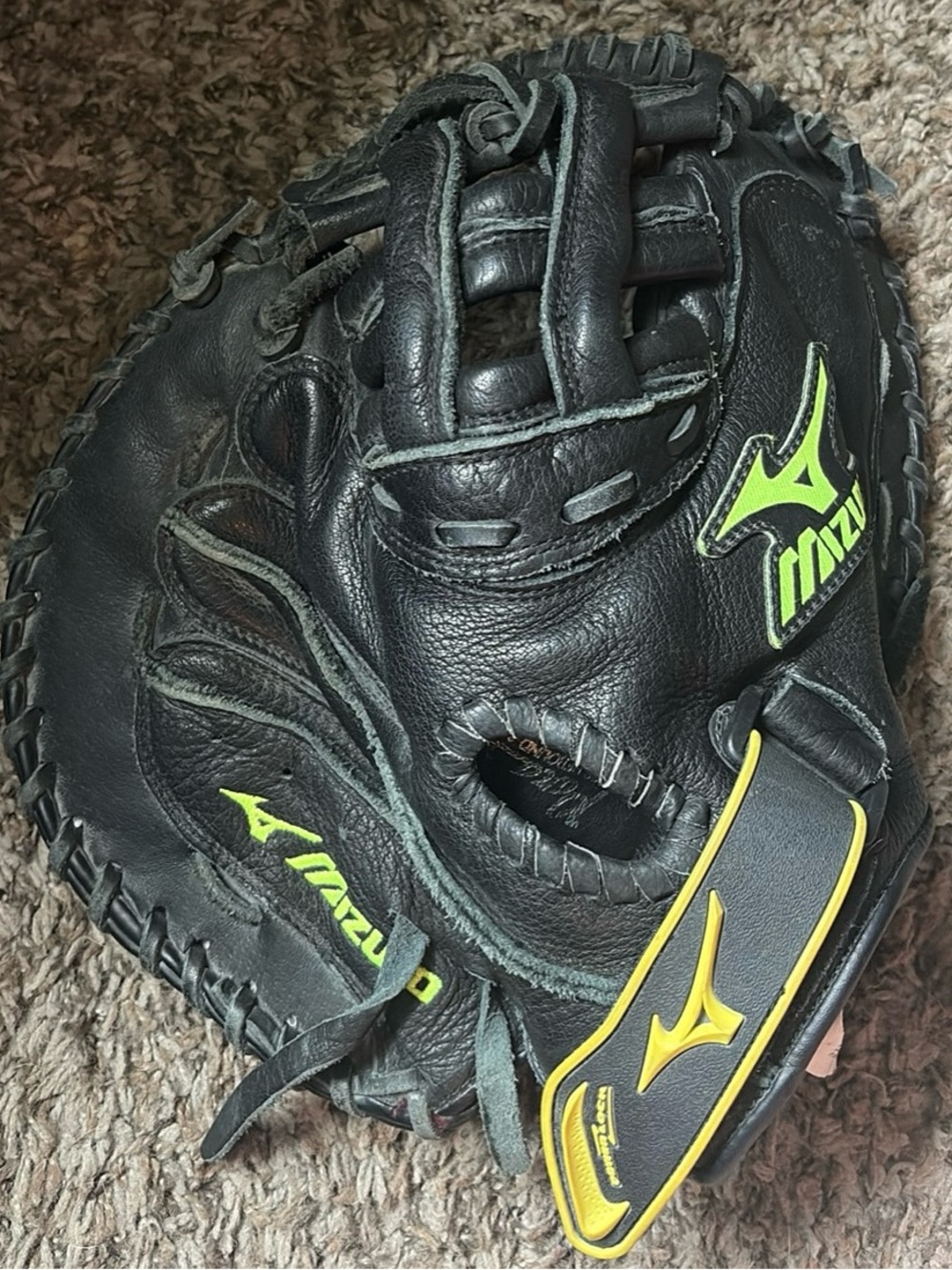 Mizuno Black & Neon Yellow Leather Baseball Catchers Glove - Picture 3 of 5